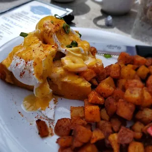 Shrimp &amp; Grits Eggs Benedict
