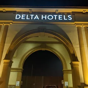Welcome to Delta Hotel Indianapolis East.