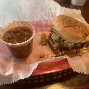 BBQ sandwich with baked beans