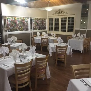 Loved this place.  Excellent Food, Service and the place looks amazing.  I had a wonderful experience here.  The bar atmosphere is fun.