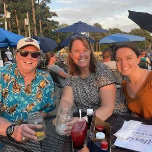 Fun &amp; drinks with friends !