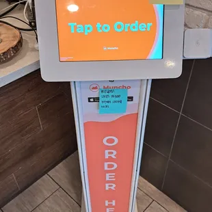 Self ordering kiosk. Kitchen closes 15 minutes before closing hours.