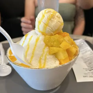 Mango Blended with Ice Cream
