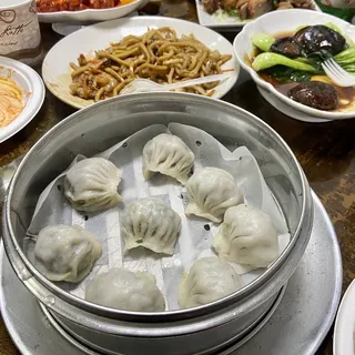 8 Piece Steamed Vegetable Dumplings