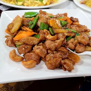 Chicken with Cashew Nuts