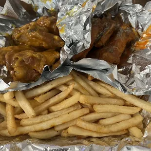 10 Piece Boneless Wings with 2 Flavors Cattleman&apos;s gold and buffalo ranch