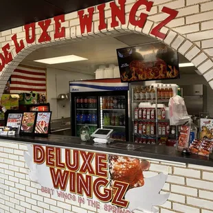 interior, pizza