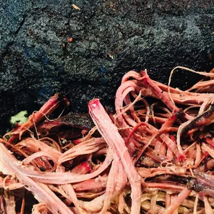 ows a close up of a pile of root