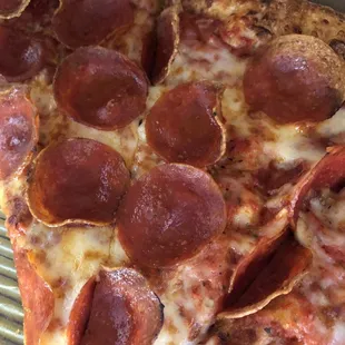 Hand tossed pepperoni pizza