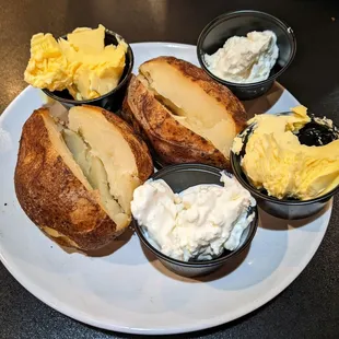 09/18/22 Baked Potato, Butter, Sour Cream