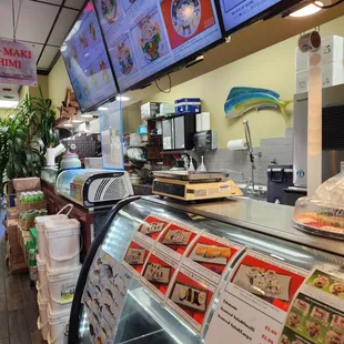 sushi and sashimi, interior