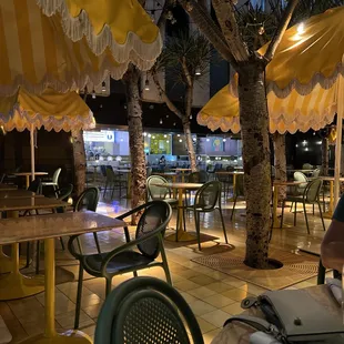 Outdoor patio - Breakfast all day! (All night)