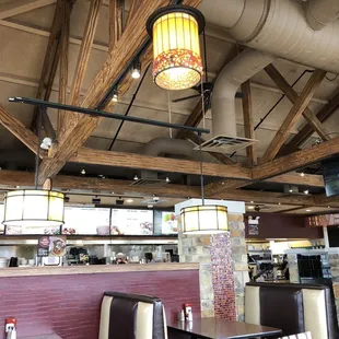 Loved the vaulted ceiling&apos;s and wood crafted with the old lamps. Gives this place an special ambiance !