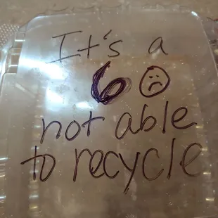 Salad container