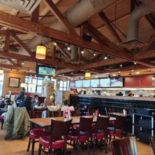 sushi and sashimi, interior