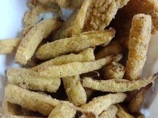 Linda's Chicken & Fish