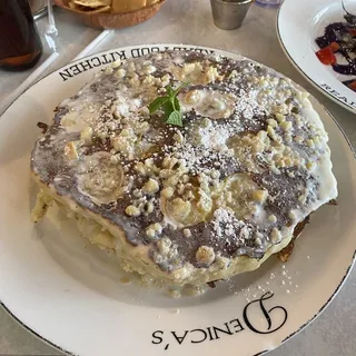 Kimo's Mac Nut Banana Pancakes