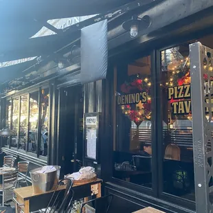 the outside of the restaurant