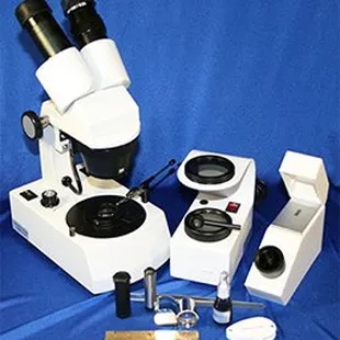 Specializing in Diamonds and Colored Stones.  Gemologist on Staff