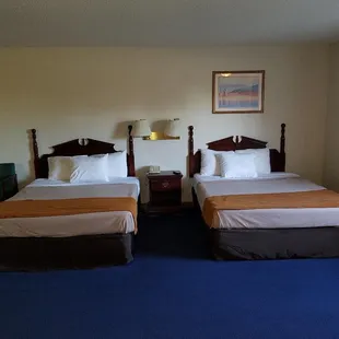 2 Queen Room