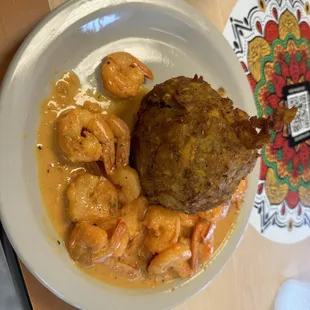 Shrimp and garlic mofongo