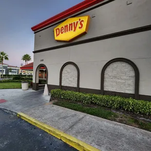 the exterior of a restaurant