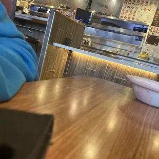 See the pen cup on the left side of pic right above my elbow?