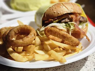 T & S Burgers