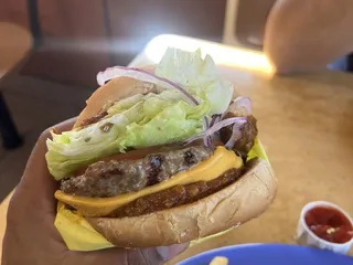 Tom's Jr Restaurant