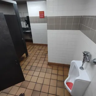 Obligatory bathroom photo