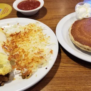 Philly Cheesesteak Omelette