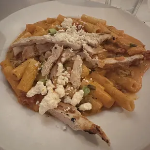 Rigatoni DeNunzio with grilled chicken