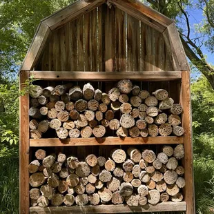 Bee Hotel