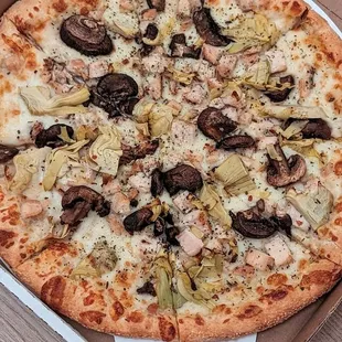 Avalanche Pizza | Instagram: @telephonesmoothie