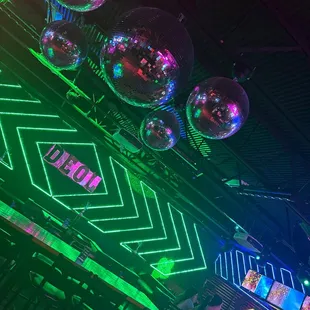 Most amazing local. Wonderful atmosphere and bartenders!