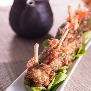 food, chicken wings and fried chicken