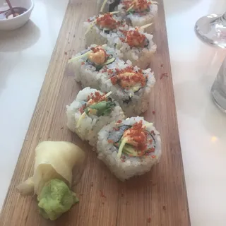 Kani Avocado Roll