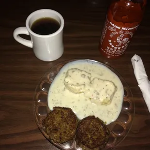 Biscuits &amp; Gravy w Sausage &amp; Sriracha