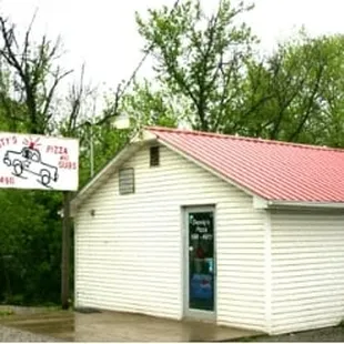 Deputy's Pizza &amp; Subs