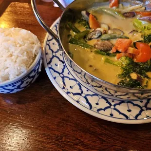 My bestie got the green curry