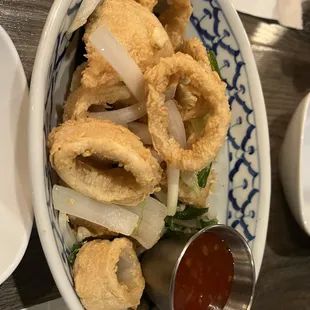 CRISPY CALAMARI