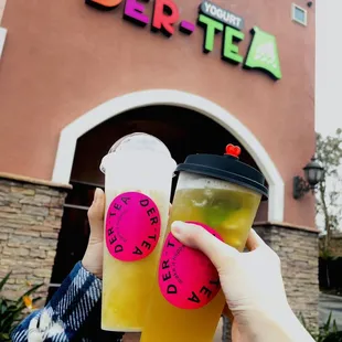 Lemon Jasmine green tea (right) and Jasmine foam green tea (left)