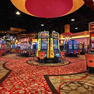 Gaming floor featuring 1,000 state-of-the-art historical racing machines at Derby City Gaming.
