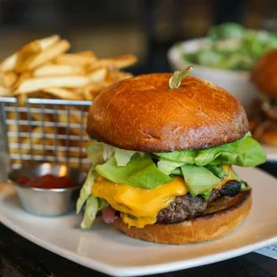 Derby Burger and Fries - IG: @nelson_eats