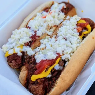 Double-Dawg with all toppings | Instagram: @telephonesmoothie