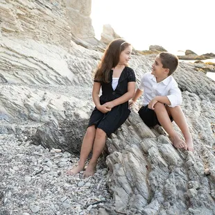 Brother and sister on the beaches of montana de oro