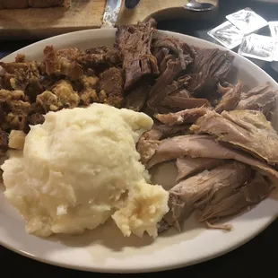 Amish Sampler plate (roast beef, turkey, mashed potatoes, homemade dressing)