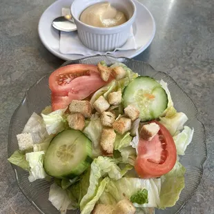 Salad with garlic