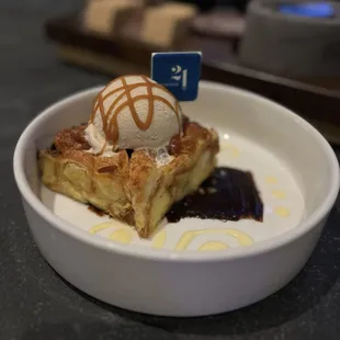 Bourbon bread pudding