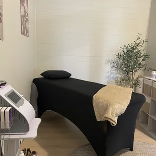 Treatment/consult room